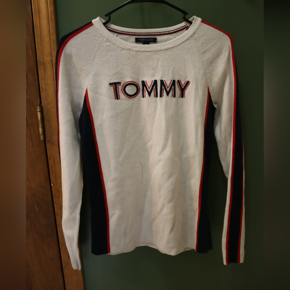 Vintage 90s Tommy Hilfiger White and Black Sweater